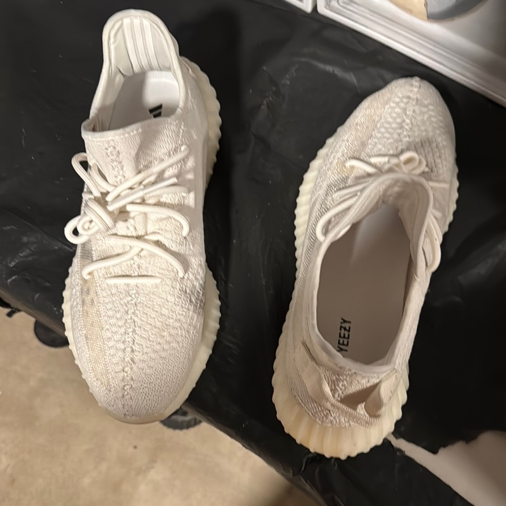 Adidas Yeezy Boost 350 V2 in Cream